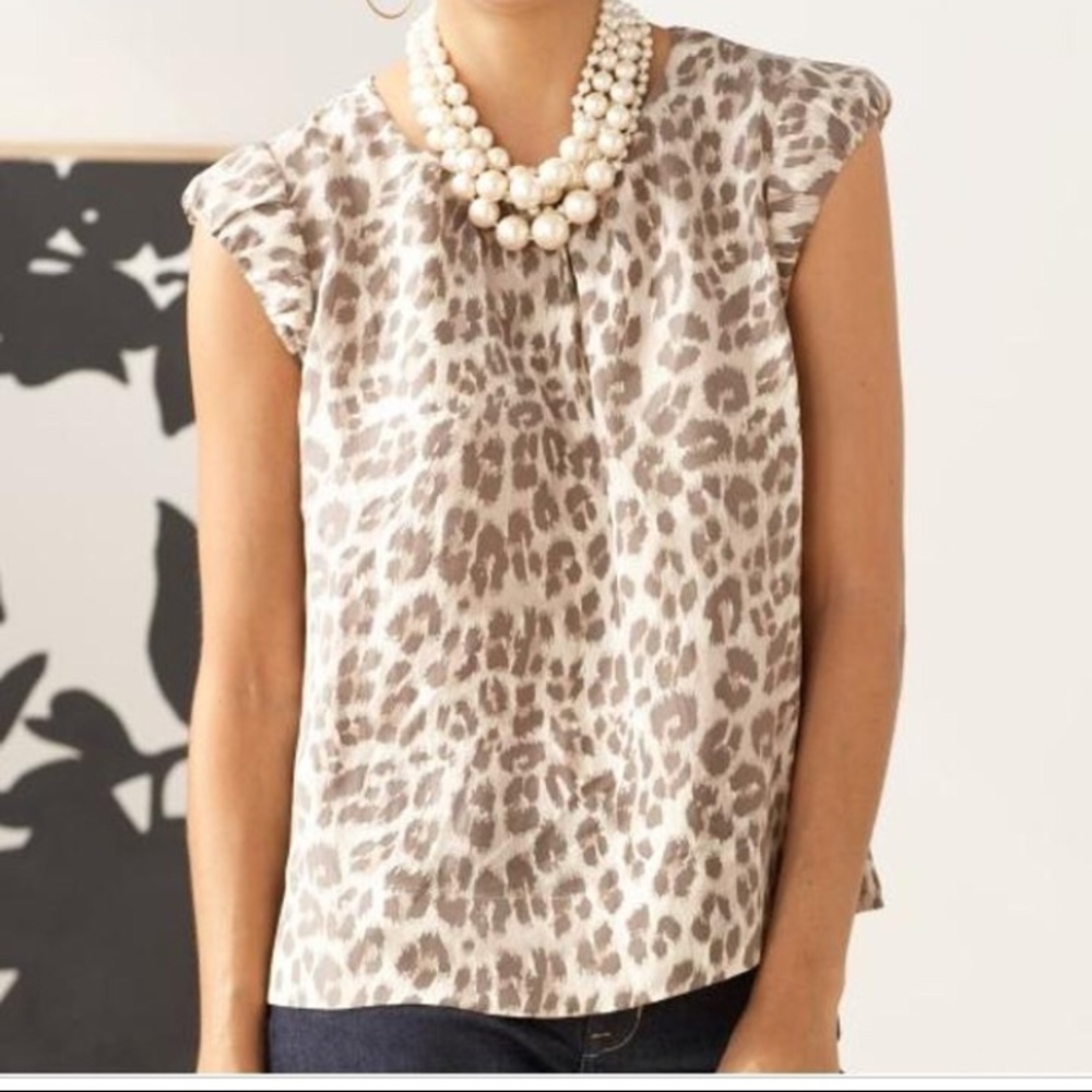 Banana Republic BR Leopard Animal print 100% silk blouse top tee size XS